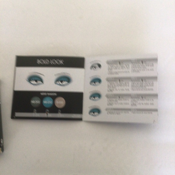 MAKEUP FOREVER EYESHADOW ARTIST PALETTE 2 NWT - Picture 12 of 16